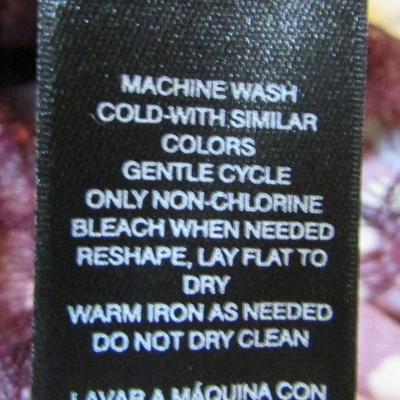 WHBM Sleeveless Embroidered Floral Top - Picture 9 of 9